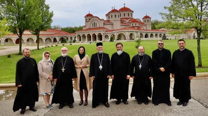 Vizită a PS Părinte Iustin: Episcopul Maramureșului și Sătmarului împreună cu membrii Delegației Însoțitoare au vizitat 2 mănăstiri ortodoxe, din Chicago, SUA!
