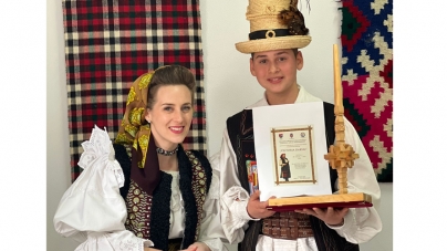 Tânărul Paul Marincaș a câștigat Marele Premiu al Festivalului Concurs de Interpretare Vocală a Cântecului Popular „Victoria Darvai” din Dragomirești (FOTO)