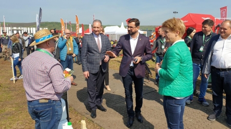 Ministrul Agriculturii, Adrian Chesnoiu, a fost prezent la deschiderea Târgului Internațional Agraria care are loc zilele acestea, în județul Cluj!