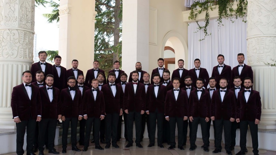 Concert extraordinar de folclor: Corala bărbătească Armonia la Casa de Cultură din orașul maramureșean Târgu Lăpuș „Vasile Grigore Latiș”!Tot despre spectacol!
