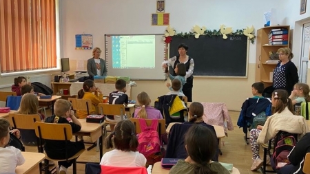 Campania Națională „Curățăm România”: La școala băimăreană din cartierul Săsar „Nichita Stănescu” activitate importantă, pentru cei mici, cu caracter ecologic!