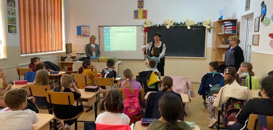 Campania Națională „Curățăm România”: La școala băimăreană din cartierul Săsar „Nichita Stănescu” activitate importantă, pentru cei mici, cu caracter ecologic!