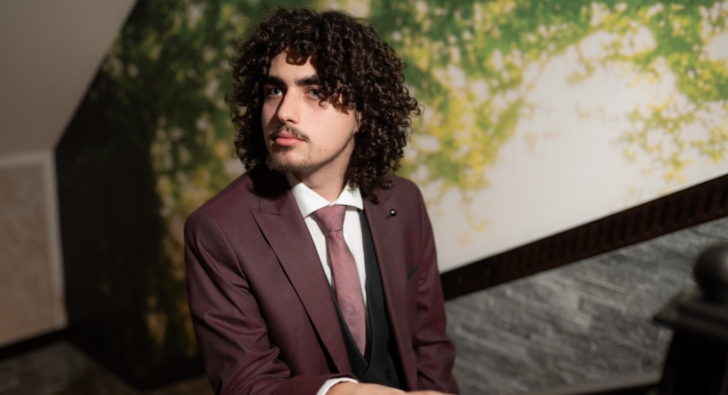 De vorbă cu Darius Lazea, unul dintre elevii performanți ai Maramureșului; „Susținerea familiei este, fără niciun dubiu, de o importanță colosală, ajută la menținerea unui echilibru sănătos”