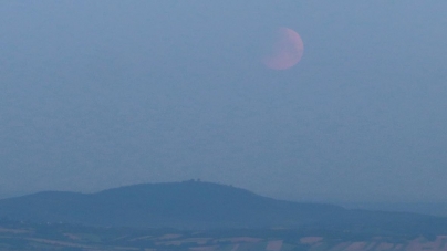 Eclipsa parțială de Lună, vizibilă din Maramureș!