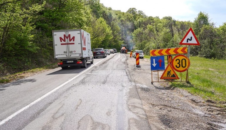 Anunțul util despre circulație: În județul Maramureș au început pe DN18B noi lucrări importante! Despre ce este vorba, dar și care este termenul de finalizare!