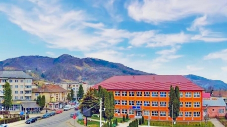 Vișeu își arată prioritatățile: În orașul maramureșean se realizează investiții pentru viitorul educației copiilor! Ce lucrări se doresc prin PNRR!