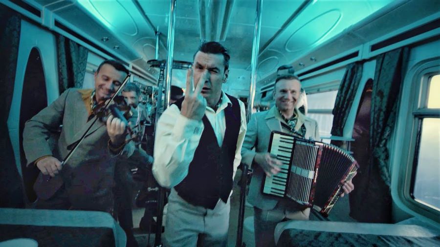 Un punct de vedere: Care-i rolul României în câștigarea Eurovision și cum țara noastră este capabilă să fie strict la glezna fantastică a Moldovei!