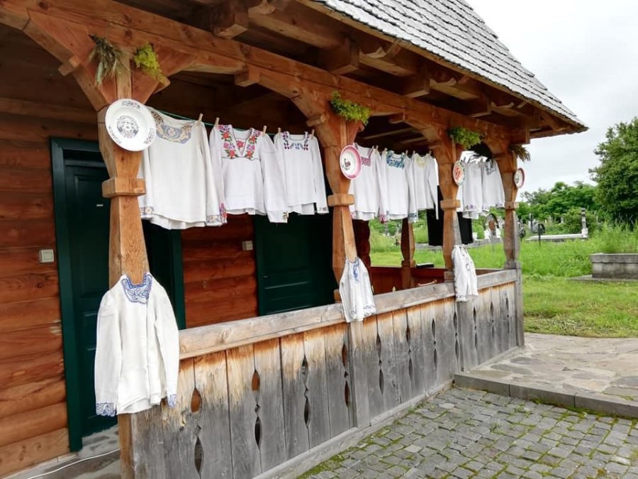 De Ziua Universală a Iei: Expoziție de spăcele în Săcălășeni