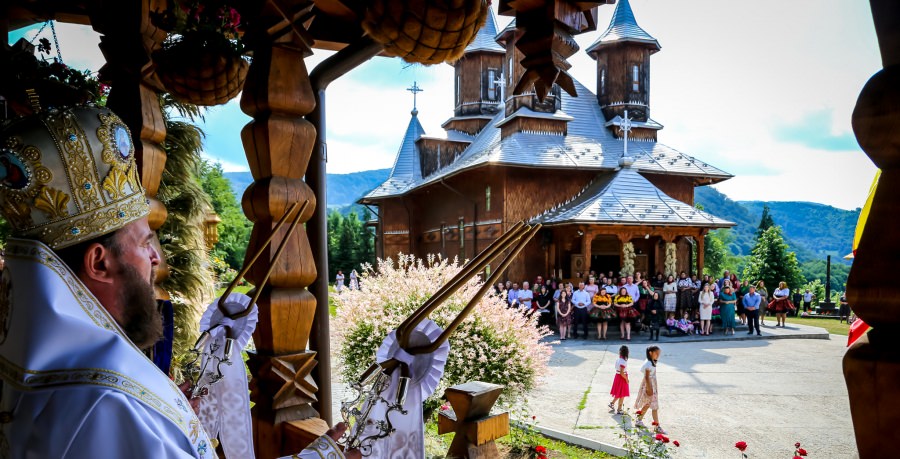 PS Timotei Sătmăreanul a săvârșit Sfânta Liturghie la Mănăstirea „Sfânta Treime” Moișeni cu ocazia hramului