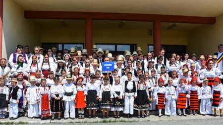 Copii talentați: Ce premii s-au dat în cadrul celei de-a IV-a ediții a Festivalului Folcloric „Florile Chioarului” din Ciolt