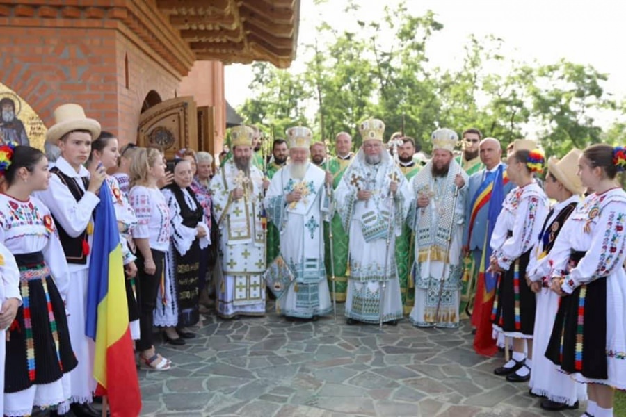 24 iunie: Hram la Mănăstirea Scărișoara Nouă; Sobor de arhierei vor liturghisi cu acest prilej