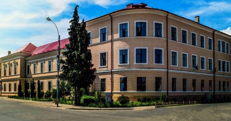 Colegiul Național ”Regele Ferdinand” din Sighetu Marmației se pregătește de aniversare