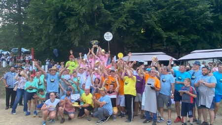 Tăuții Măgherăuș s-a veselit: În orașul maramureșean spectacol artistic și acțiuni de marea sărbătoare „Flori de Sânziene”! Iată clipele esențiale!