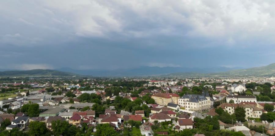 Anunț făcut de specialiști: Și în Maramureș atenționare meteorologică de instabilitate atmosferică valabilă aproape 24 ore.Averse așteptate la noi!