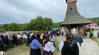 Bucuria enoriașilor din Parohia Câmpu Negru: Maramureșenii din municipiul Sighetu Marmației și iubirea frățească dintre Dealul Solovan și Râul Iza!