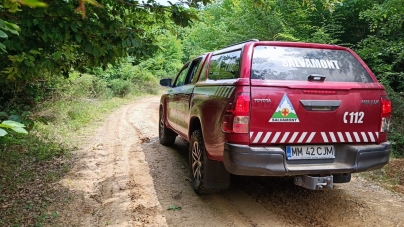 Trei persoane s-au rătăcit în timp ce se aflau după ciuperci în pădurea din zona Băița de sub Codru