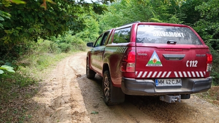 Trei persoane s-au rătăcit în timp ce se aflau după ciuperci în pădurea din zona Băița de sub Codru