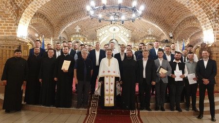 La Catedrala Episcopală: Absolvenții Departamentului de Teologie Ortodoxă au depus jurământul de credință