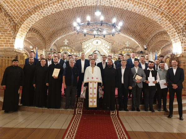 La Catedrala Episcopală: Absolvenții Departamentului de Teologie Ortodoxă au depus jurământul de credință