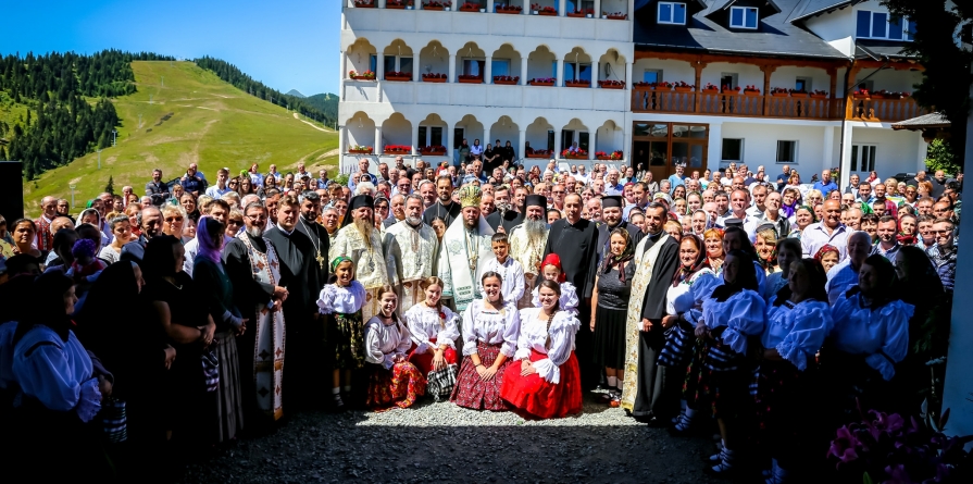 Slujire arhierească la Mănăstirea Prislop – Borșa