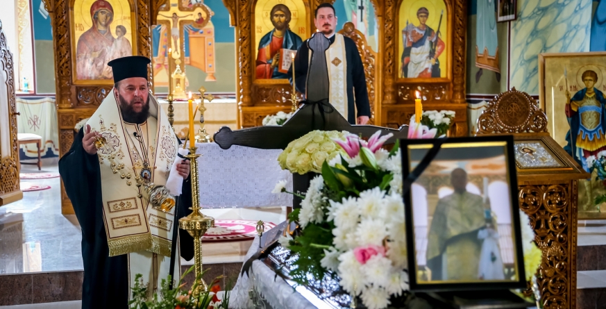 Părintele Ioan Codați – paroh în Dumbrăvița timp de 36 de ani – a fost condus pe ultimul drum