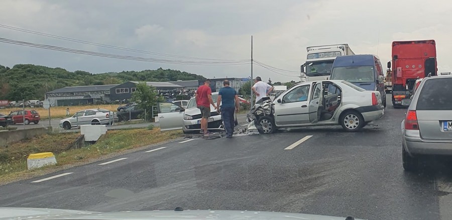 Cinci persoane au ajuns la spital în urma accidentului rutier de la Bușag