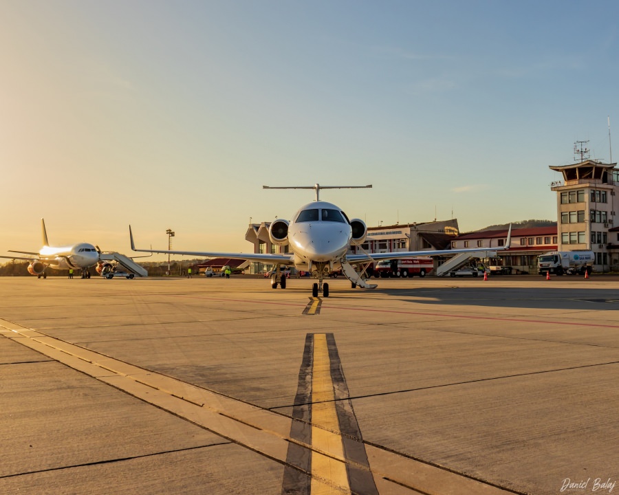 File din istoria noastră: Aerogara din Maramureș, despre începuturi din Recea și continuarea activității la Tăuții Măgherăuș, în 71 ani de aviație!