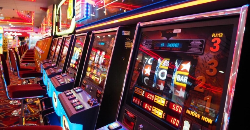 Ce sunt specialele la păcănele?