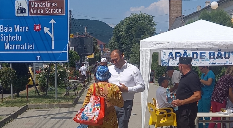Vișeu se raliază inițiativei: În orașul maramureșean s-a amplasat cort anticaniculă în punct important, în centru! Iată aici lista toată din județ!