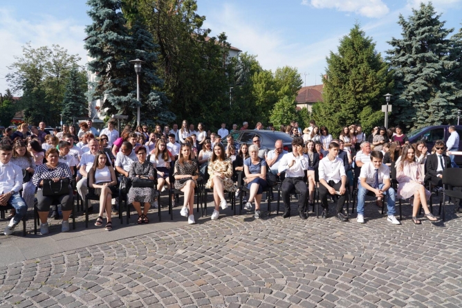 Sunt elevi de aur: 282 olimpici maramureșeni au susținerea să meargă în tabără specială, de vară! Care vor fi activitățile pentru tineri în august!