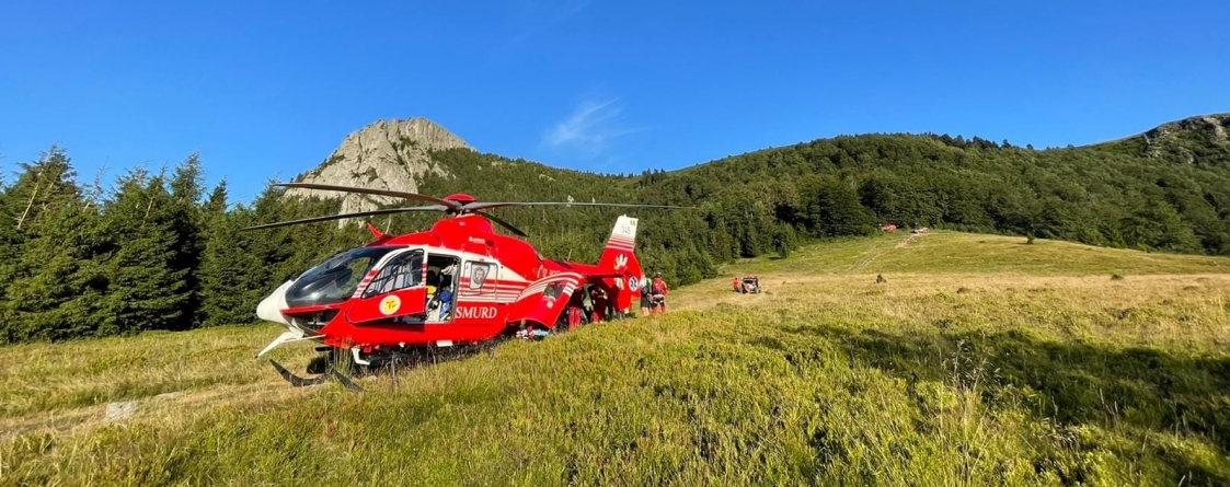 O nouă alertă Salvamont: În județul Maramureș o femeie a primit ajutorul salvatorilor montani pe Creasta Cocoșului! Iată și filmul acestei acțiuni!