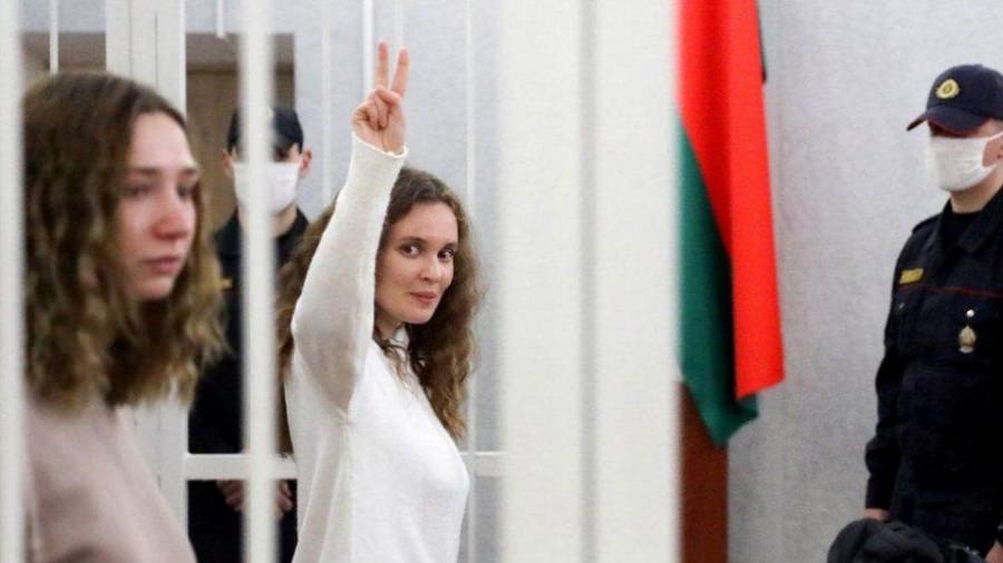 Regimul Lukașenko a condamnat o jurnalistă la opt ani de închisoare pentru că a relatat la protestele masive din 2020