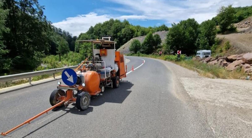 Anunț folositor de circulație: Acum în Maramureș se realizează pe șosele noi lucrări importante! Vor fi modernizări, asfaltări și marcări în județ!