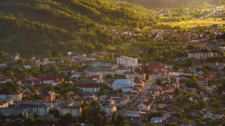 E sărbătoare la Vișeu: Mai mulți artiști din Maramureș dar și din țara noastră urcă pe scenă! Iată care sunt și protagoniștii din weekendul viitor!