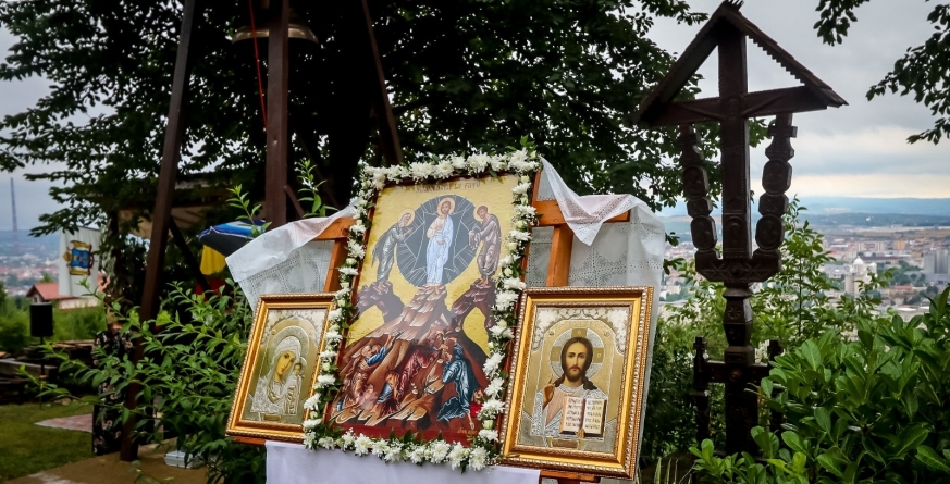 Sunteți invitați la hramul Schitului „Schimbarea la Față” din Baia Mare; PS Iustin se va afla în mijlocul credincioșilor (FOTO)