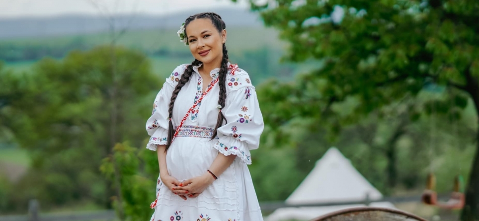 Cântăreața Vlăduța Lupău a adus pe lume un băiețel; Mesajul emoționant transmis pe rețelele de socializare