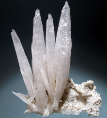 Cuarţ, calcit, calcopirită din Mina Cavnic este exponatul săptămânii la Muzeul de Mineralogie Baia Mare