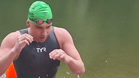 Înotătorul Luca Barbul-Zetea din Seini, locul I la Traversarea Tarniței (FOTO)