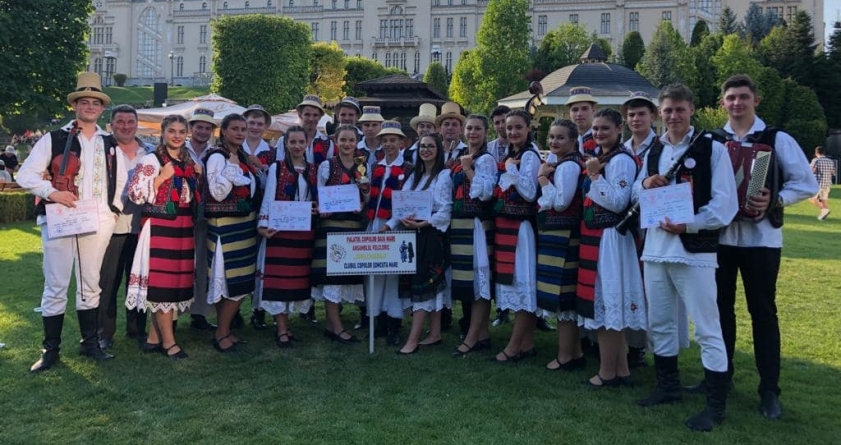 Ansamblul folcloric “Doina Chioarului”, premiul I la un Festival Internațional; Ce alte premii au mai obținut tinerii din Maramureș