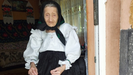Vârstă venerabilă: Maramureșeanca Maria Moiș a împlinit 100 de ani