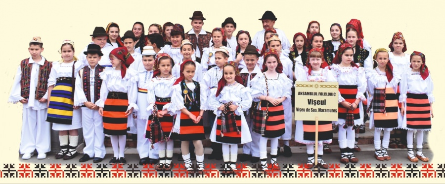 Sunteți invitați la un spectacol aniversar; Ansamblul Folcloric „Vișeul” împlinește 20 de ani de activitate