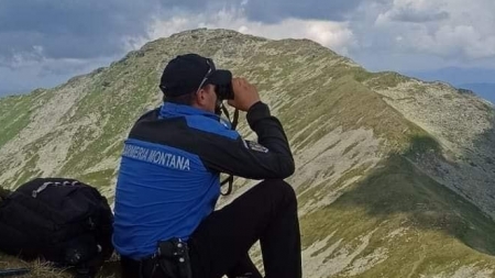 Căprioară salvată de jandarmii montani | Video