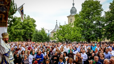 A fost hram și la Mănăstirea Bixad; PS Timotei Sătmăreanul a săvârșit Sfânta și Dumnezeiasca Liturghie (FOTO)