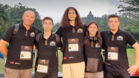 Rezultate excepționale obținute de elevii români la Olimpiada Internaţională de Informatică