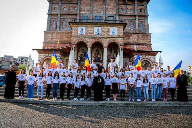 Tinerii maramureșeni au pornit spre evenimentul „Satele Unite ale Maramureșului și Sătmarului”