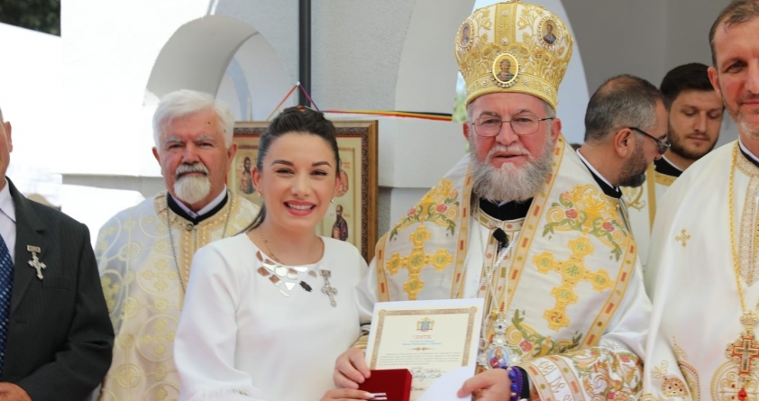 Distincție importantă: Interpreta de folclor Diana Cârlig a primit Ordinul „Justinian Arhiepiscopul”