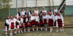 Ansamblul Folcloric „Petrova” a obținut Trofeul Festivalului Național de Folclor ”Mugurașii” Prisăcani