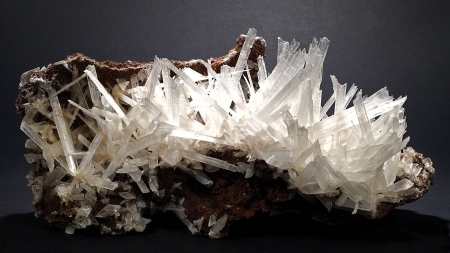 Gips, calcit din Mina Herja este exponatul săptămânii la Muzeul de Mineralogie Baia Mare