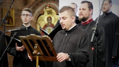 Pasionat de muzica psaltică: Florian Vois, student băimărean și membru al Grupului „Theologos”, a realizat până acum trei volume de „Chinonice Duminicale”