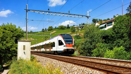 Ministrul Transporturilor anunță o nouă licitație pentru alte 20 trenuri electrice. Traseele pe care vor circula